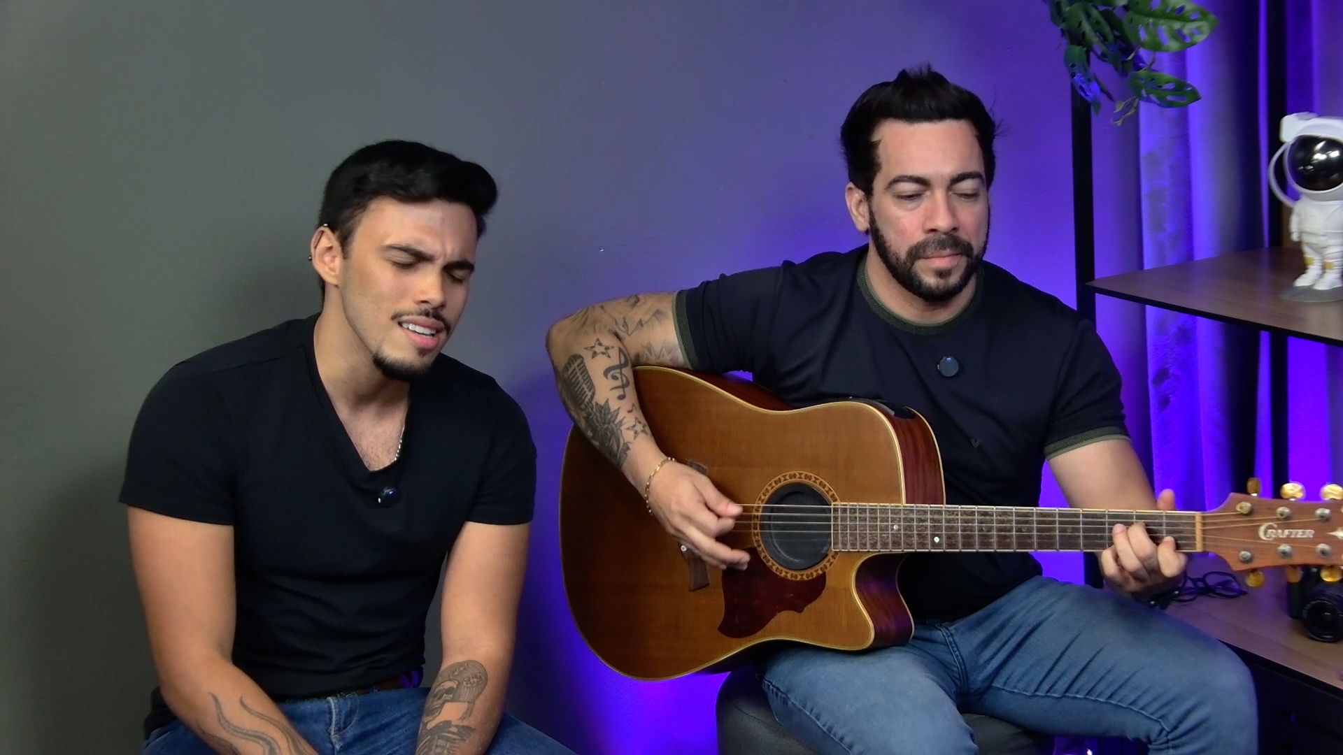 Cantor alagoano faz sucesso nas redes sociais com a música "A lua me contou"