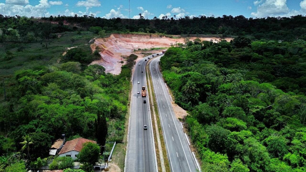 Renan Filho entrega travessia urbana e 10 km de duplicação da BR-101 em São Miguel dos Campos
