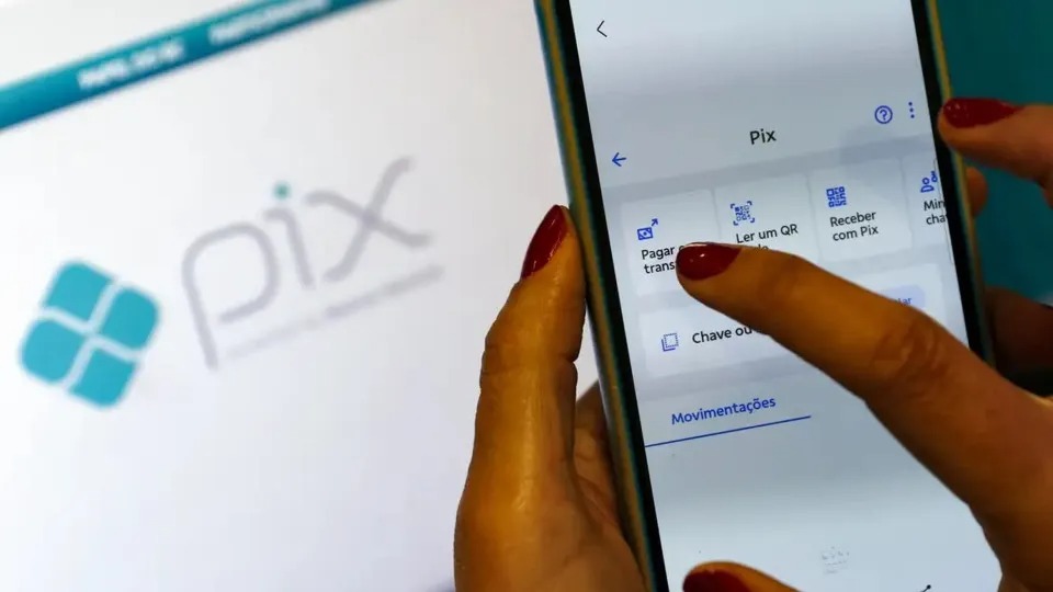 Novo golpe clona conversas no WhatsApp para desviar Pix das vítimas
