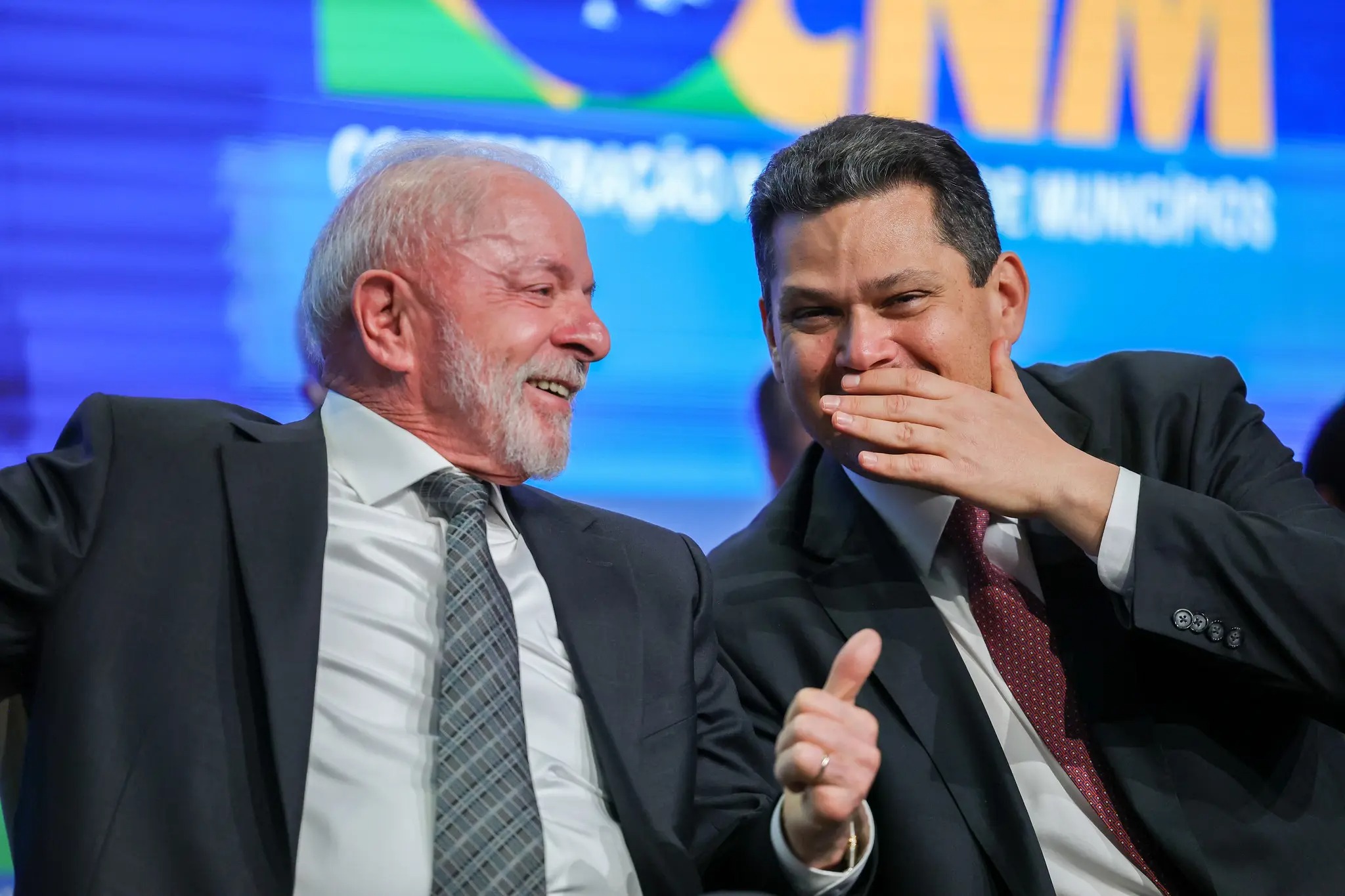 Após manobra de Lula e Alcolumbre, CPI do Crime Organizado rejeita relatório final